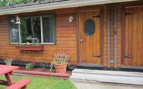 The Cedars Motel Sicamous
